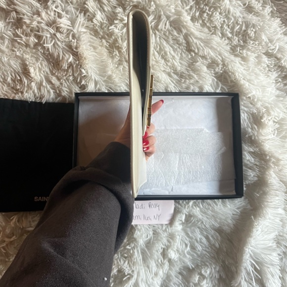 YSL Uptown Clutch in Crema Soft - Picture 5 of 11